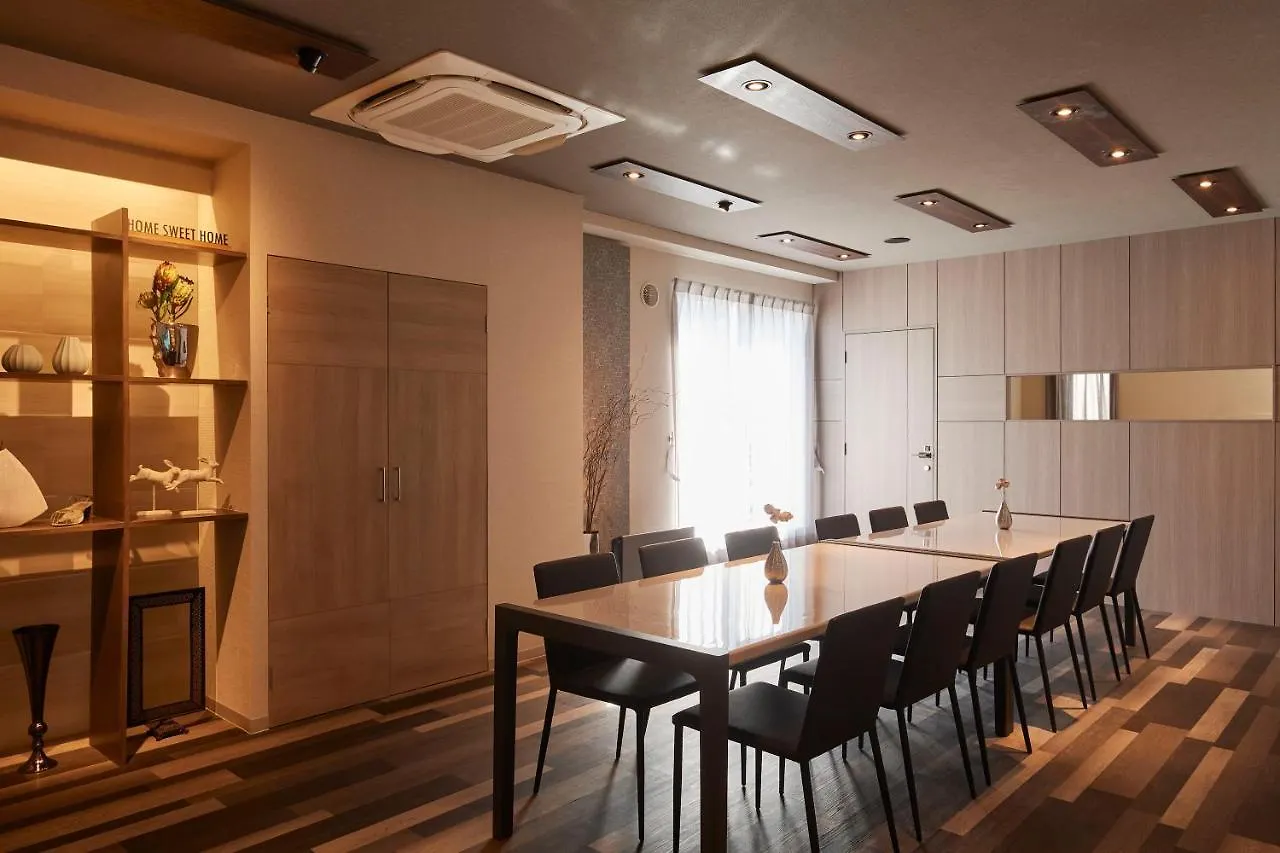 Ostello Turn Table Tokyo