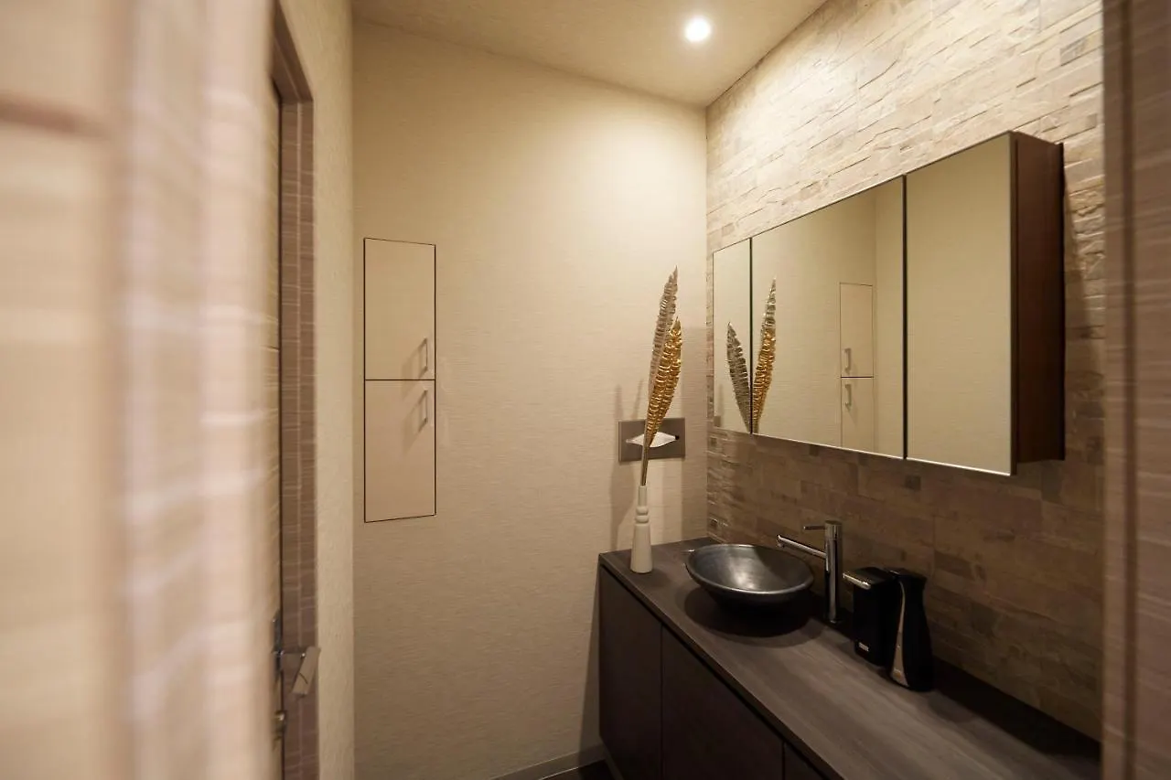 Turn Table Hostel Tokio 0*,  Japan