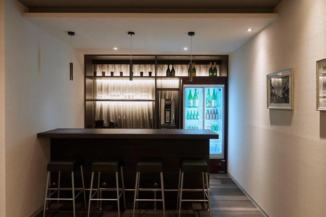 Turn Table Hostel Tokio Japan